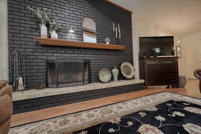 220 Texas Dr, Hideaway, TX 75771