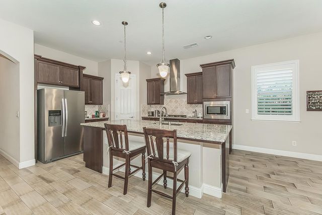 1924 E Via Fiore Avenue, Fresno, CA 93730