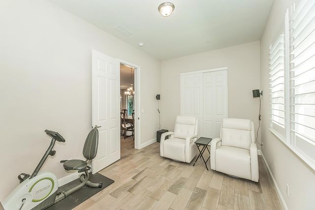 1924 E Via Fiore Avenue, Fresno, CA 93730