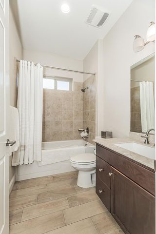 1924 E Via Fiore Avenue, Fresno, CA 93730