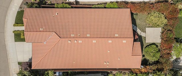 1924 E Via Fiore Avenue, Fresno, CA 93730