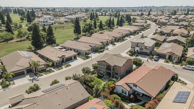 1924 E Via Fiore Avenue, Fresno, CA 93730