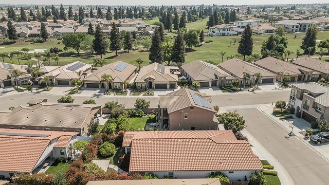 1924 E Via Fiore Avenue, Fresno, CA 93730