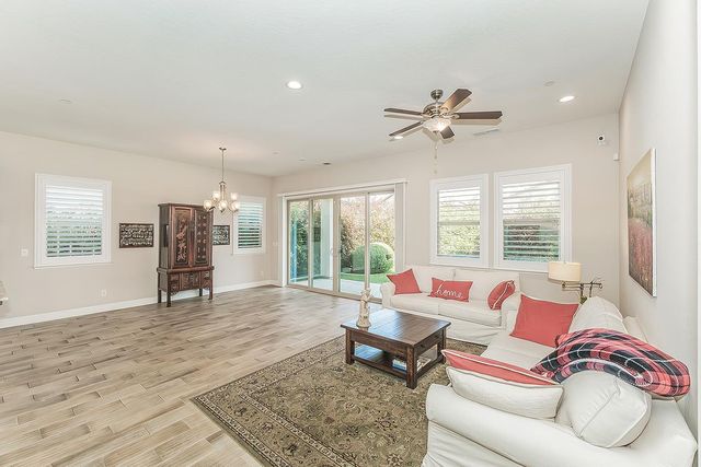 1924 E Via Fiore Avenue, Fresno, CA 93730