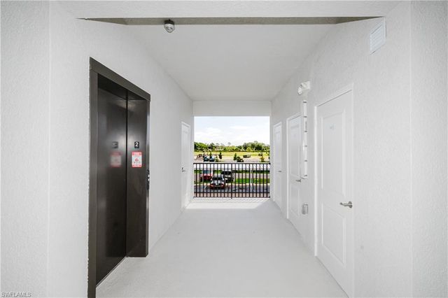 18451 COPPERHEAD CT N 522, Lehigh Acres, FL 33936