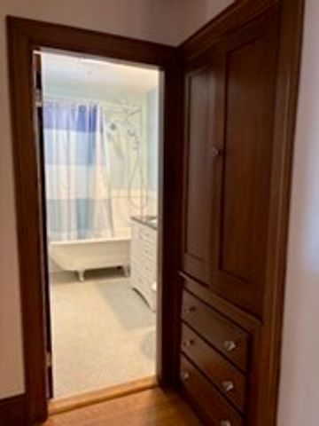 56 Carver 2, Watertown, MA 02471