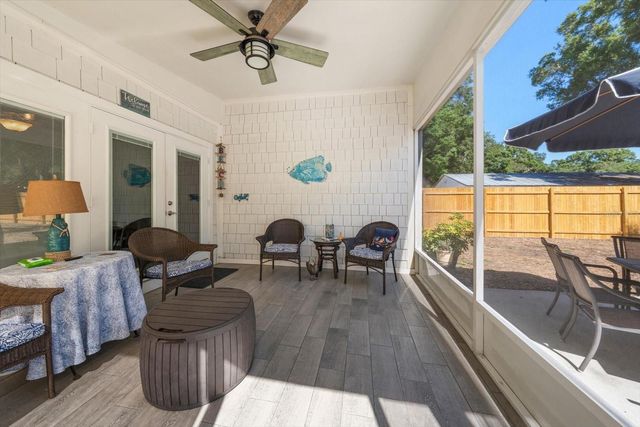 3290 70TH AVENUE N, St Petersburg, FL 33702