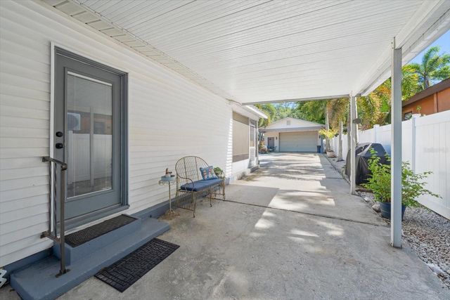 3290 70TH AVENUE N, St Petersburg, FL 33702