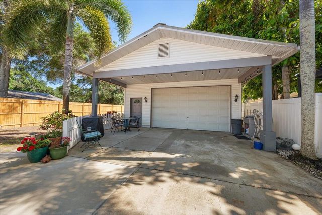 3290 70TH AVENUE N, St Petersburg, FL 33702