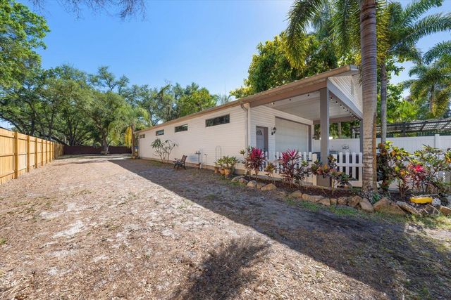 3290 70TH AVENUE N, St Petersburg, FL 33702