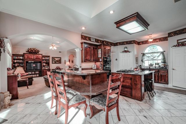 9018 Water Point Drive, Beach City, TX 77523