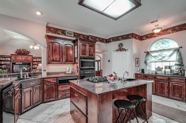 9018 Water Point Drive, Beach City, TX 77523