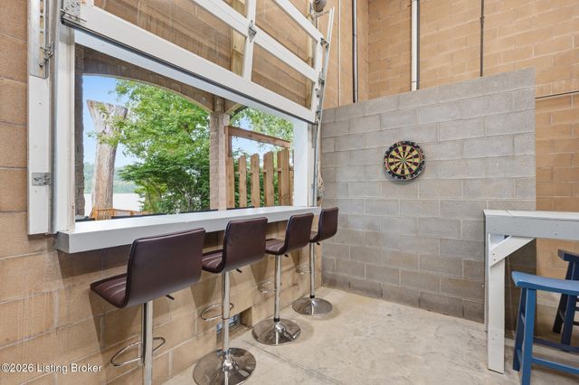 1510 Riverside Dr, Prospect, KY 40059