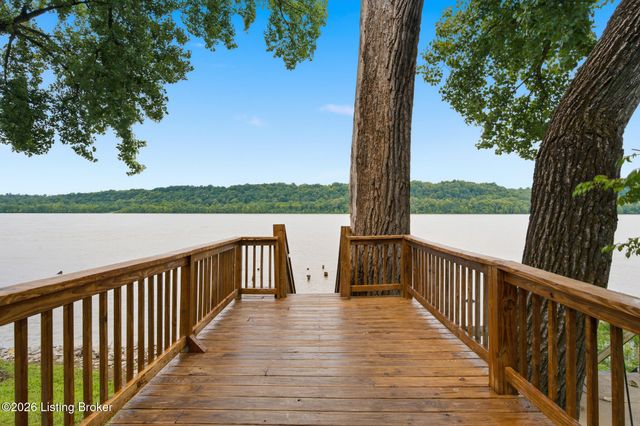 1510 Riverside Dr, Prospect, KY 40059