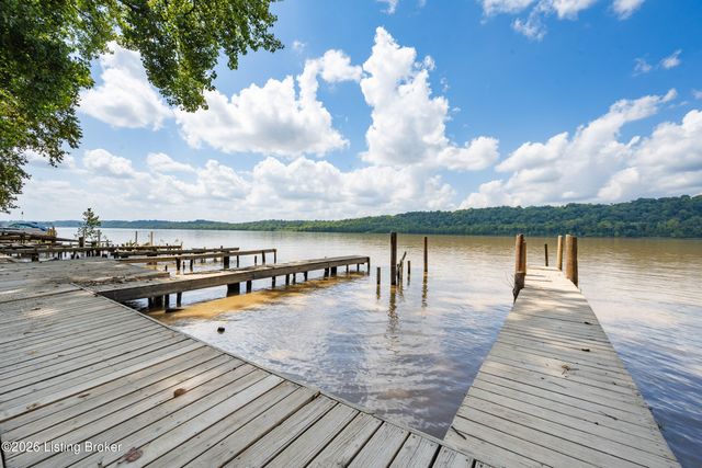 1510 Riverside Dr, Prospect, KY 40059