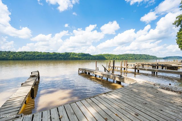 1510 Riverside Dr, Prospect, KY 40059