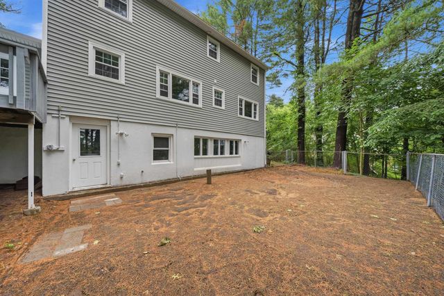 29 Dickens Street, Nashua, NH 03062