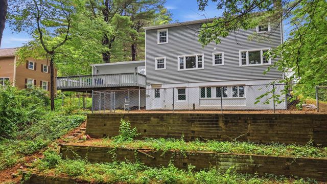 29 Dickens Street, Nashua, NH 03062