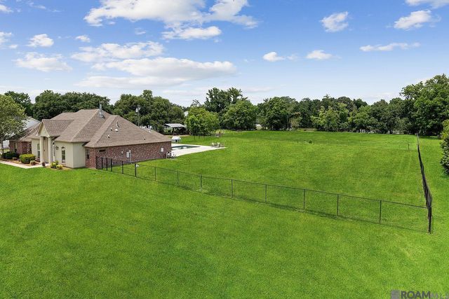 36506 C Braud Rd, Prairieville, LA 70769