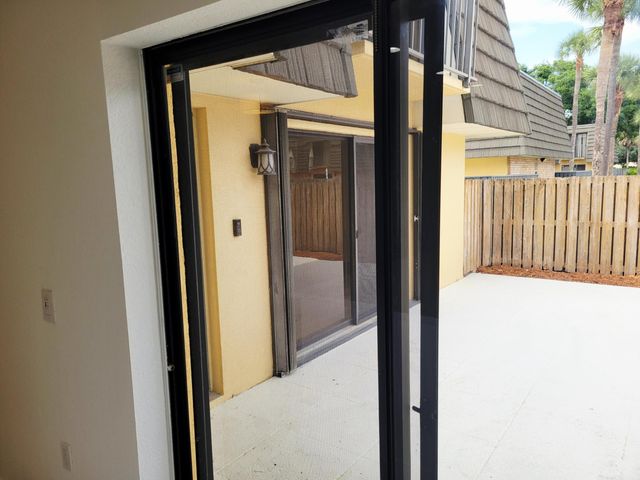 712 7th Way, West Palm Beach, FL 33407