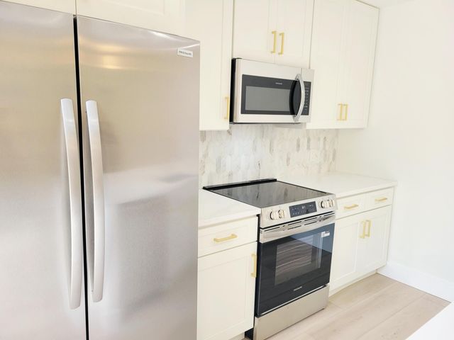 712 7th Way, West Palm Beach, FL 33407