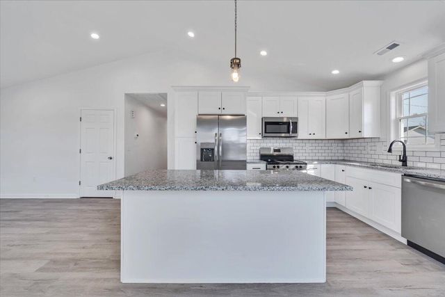 1020 Morehead AVE, Roanoke, VA 24013