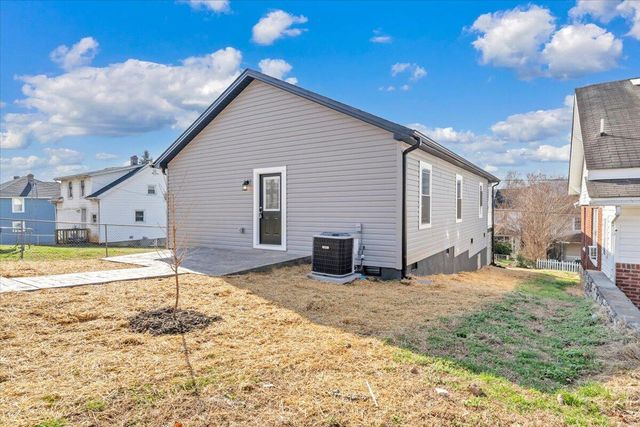 1020 Morehead AVE, Roanoke, VA 24013