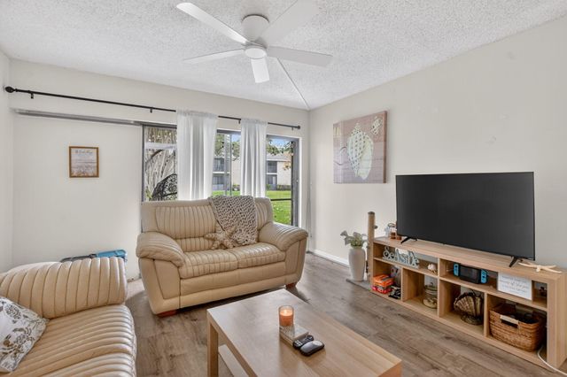 3939 NE 5th Avenue C102, Boca Raton, FL 33431