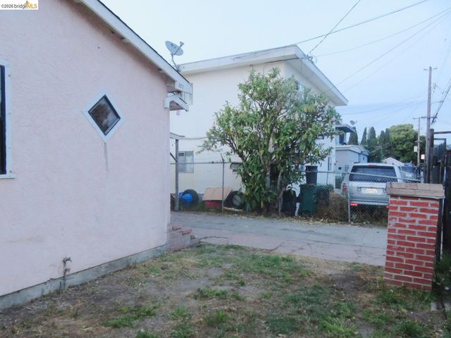 1027 76Th Ave, Oakland, CA 94621