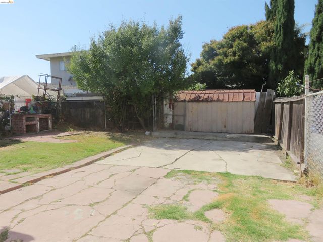 1027 76Th Ave, Oakland, CA 94621