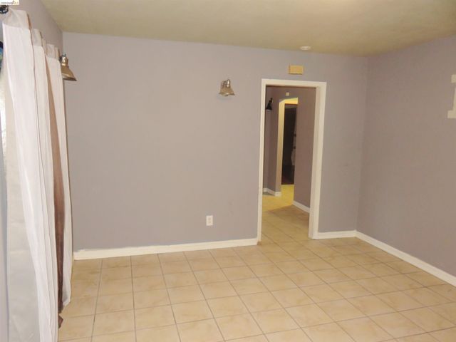 1027 76Th Ave, Oakland, CA 94621