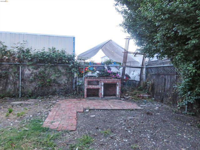 1027 76Th Ave, Oakland, CA 94621