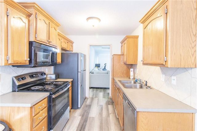 1218 Ashley Drive, Grain Valley, MO 64029