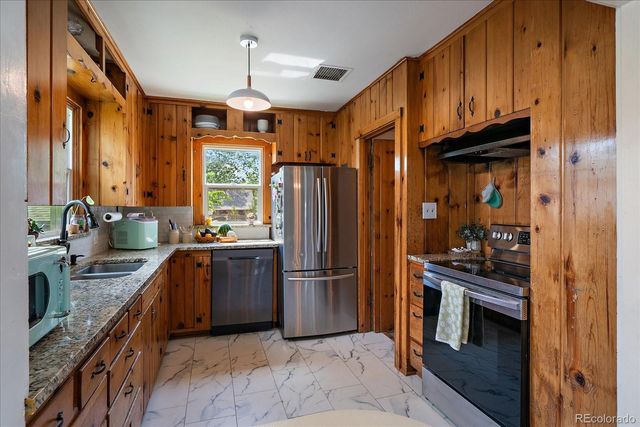 3761 S Bannock Street, Englewood, CO 80110