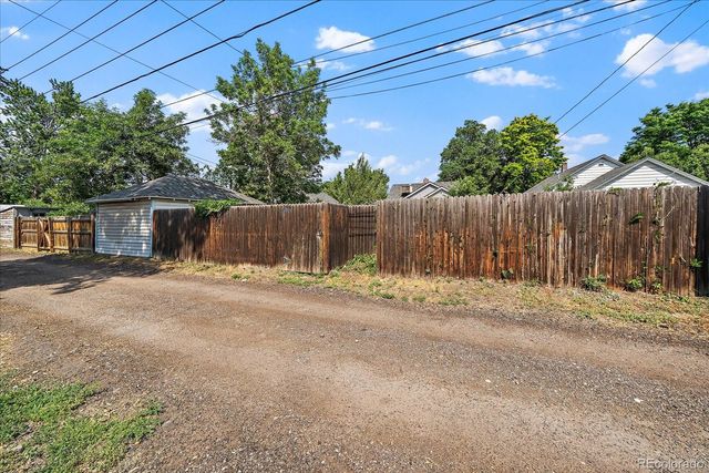 3761 S Bannock Street, Englewood, CO 80110