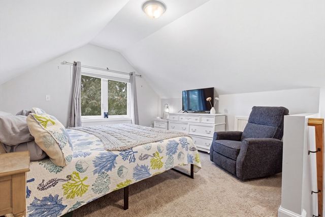 114 Clinton Rd, Weymouth, MA 02189
