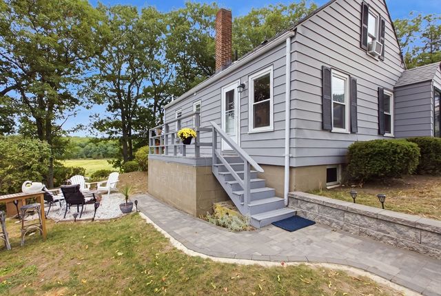 114 Clinton Rd, Weymouth, MA 02189
