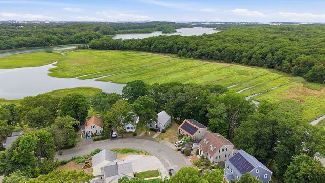 114 Clinton Rd, Weymouth, MA 02189