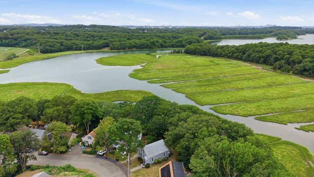 114 Clinton Rd, Weymouth, MA 02189