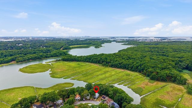 114 Clinton Rd, Weymouth, MA 02189