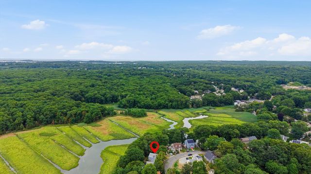 114 Clinton Rd, Weymouth, MA 02189