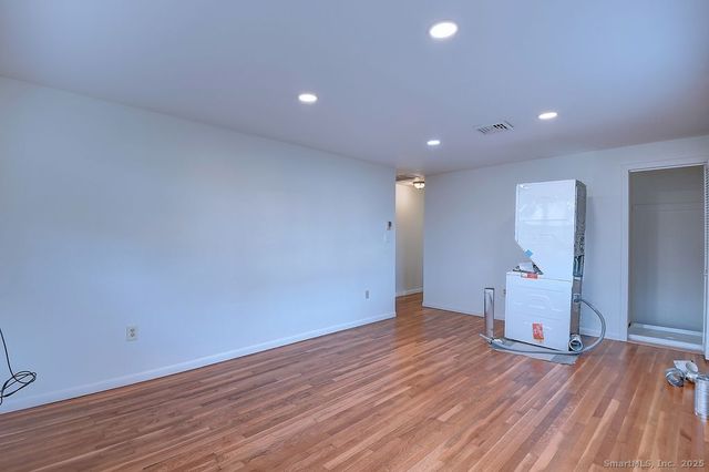 139 Phyllis Drive, Naugatuck, CT 06770