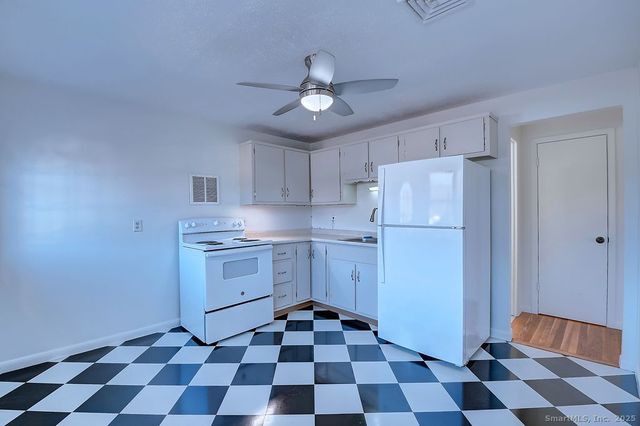 139 Phyllis Drive, Naugatuck, CT 06770