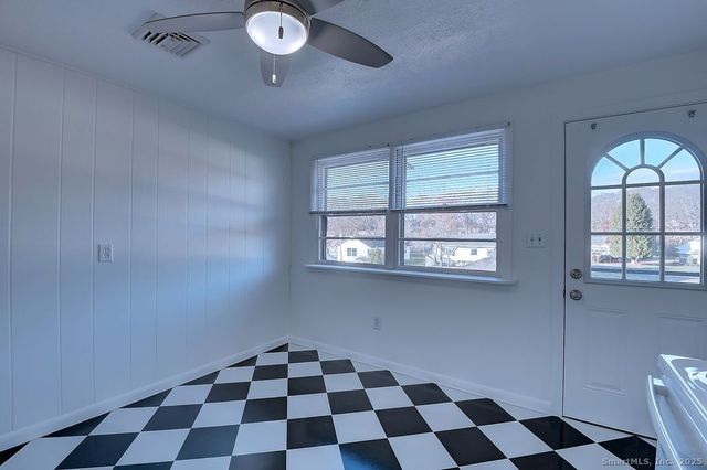 139 Phyllis Drive, Naugatuck, CT 06770