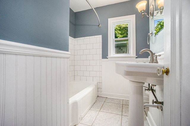 7907 Lovers Lane, Portage, MI 49002