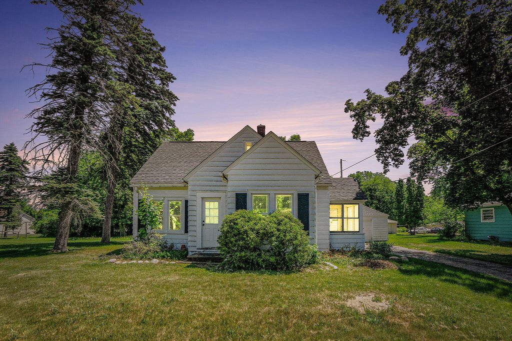 7907 Lovers Lane, Portage, MI 49002