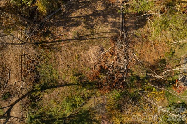 13 Bassett Road, Asheville, NC 28804