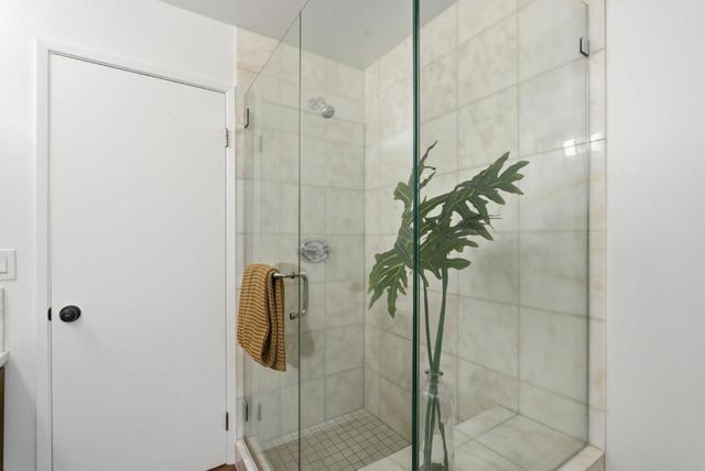 5870 Balmoral Drive, Oakland, CA 94619