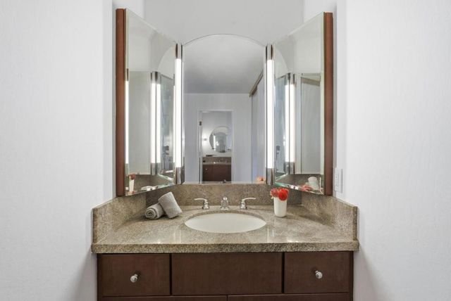 5870 Balmoral Drive, Oakland, CA 94619