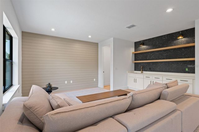 6564 LAGOON STREET, Windermere, FL 34786